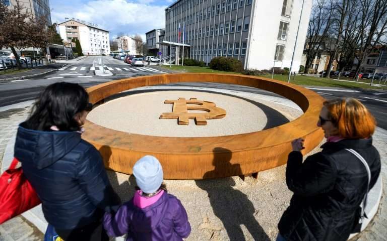 В Словения откриха паметник на Биткойн