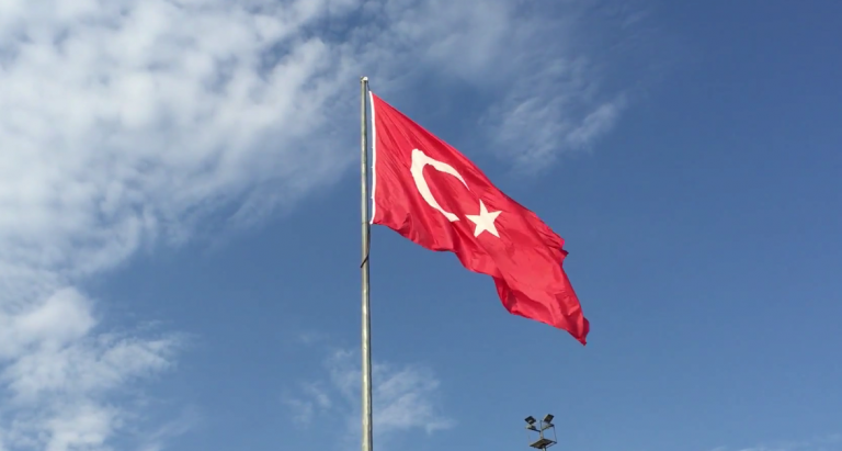 Турската телевизия забрани над 200 песни