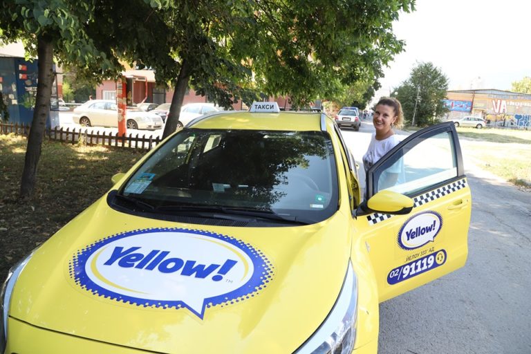Миролюба Бенатова стана шофьор на такси