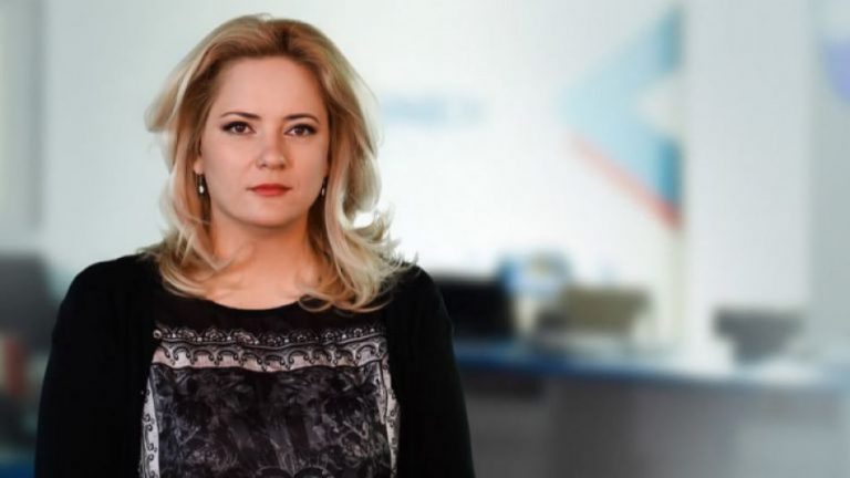 Лора Крумова се изплаши сериозно, обикаля лекари, защото… СНИМКА