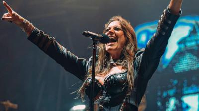 Флор Янсен от Nightwish попадна в болница след поредния си концерт