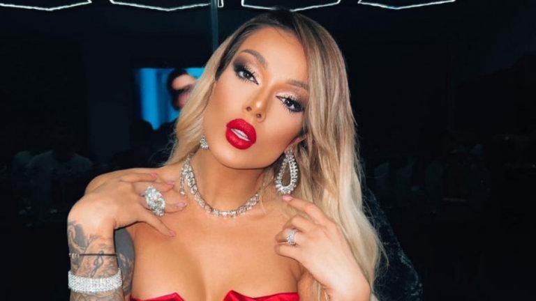 Диона пропищя от нейни голи СНИМКИ 18+, които заливат интернет