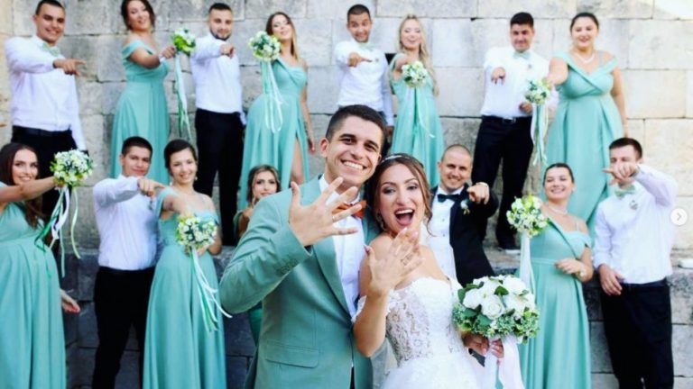 Още една сватба на участници от “Един за друг”! Младоженецът “краде” булката с вишка СНИМКИ