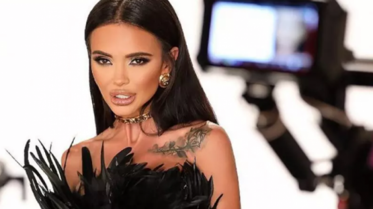 Нищо ново: Мария пак се съблече, но този път призна, че ще… СНИМКИ 18+