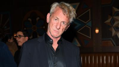 Шон Пен все по-влюбен в молдовска манекенка