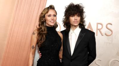 Какво знаем за Макс Морандо – годеникът на Майли Сайръс