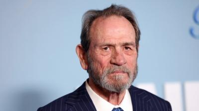 2 години преди смъртта на дъщеря си – Томи Лий Джоунс е искал временно попечителство над нея