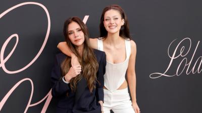 Неподходящият танц на Виктория Бекъм и Бруклин на сватбата му