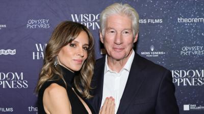 Алехандра Силва – съпругата на Ричард Гиър, сподели редки семейни снимки с трите им деца