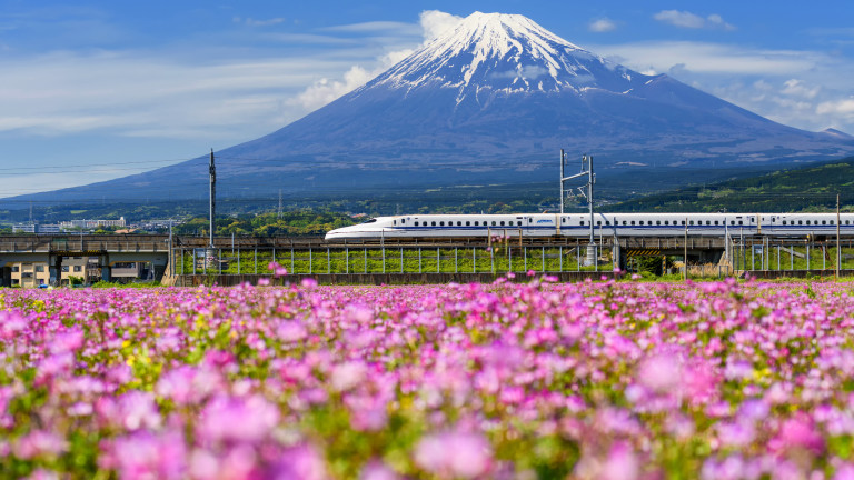 От Осака до Токио – какво е усещането да пътуваш във влака-стрела Shinkansen в Япония