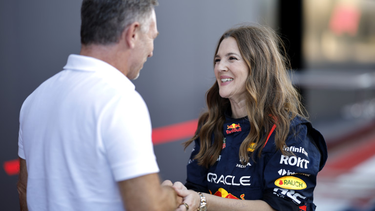 Защо Дрю Баримор не иска да носи сутиен